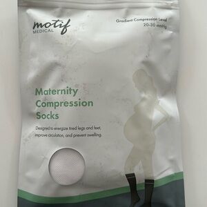 Maternity Compression Socks by Motif
20-30 mmHg size medium white/grey